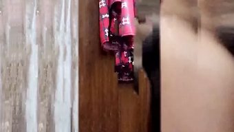 Sıcak Hint Bhabhi Ev Yapımı Videoda Yaramaz Oluyor