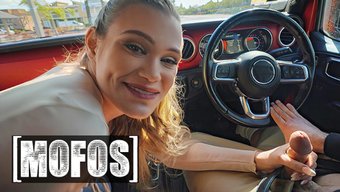 Chloe Rose'Un Charles Dera'Nın Erkekliğine Olan Susuzluğu, Vahşi Bir Araba Yolculuğuna Yol Açıyor