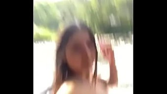 Nicollperv'In Kız Arkadaşının Nehirde Çıplak Poposunu Gösterdiği Samimi Video