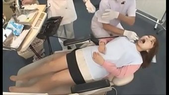 Görünmez Adam Hastasıyla Japon Dişçi Fantezisi