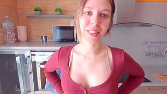 Üvey Annesinin Üvey Oğluyla Yasak Ilişkisi: Oral Ve Anal Buluşmalar