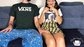 Üvey Ablasına Üvey Abisinin Büyük Yarağından Sürpriz Yaşattı