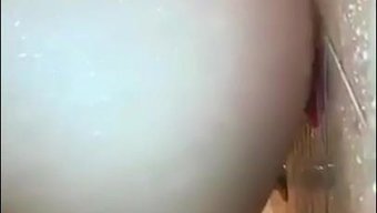 Kız Kendini Dildo Ile Mastürbasyon Yaparken Filme Alıyor