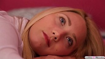 Büyük Doğal Göğüslü Milf Ile Sakso Ve Mastürbasyon