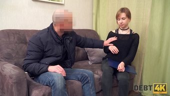 Amatör Rus Çift Sert Seks Videosunda