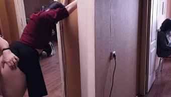 Aldatan Kız Arkadaş, Sevgilisiyle Arkadan Seksin Tadını Çıkarıyor