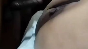 Büyükanne, Büyük Bir Penisle Vajinal Ilişkiden Zevk Alıyor