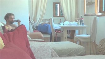 Amatör Bebek Sert Seks Sırasında Tokatlanır Ve Becerilir