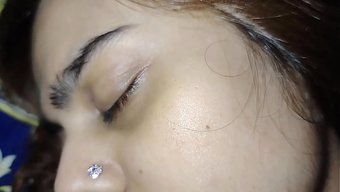 Gece Geç Saatte Desi Güzeli Komşuyla Ateşli Bir Kaçamak