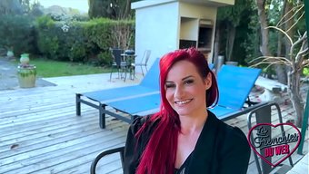 Esmer Güzellik Sally Lys, Büyük Memeli Bir Milf, Anal Seks Yapmayı Deniyor.