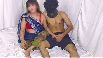 Gerçek Orgazm, Desi Doggystyle Ve Kovboy Pozisyonunda Binmeyi Ödüllendiriyor.
