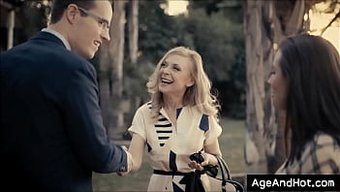 Sıcak Olgun Öğretmen Ve Öğrencisiyle Klasik Porno Videosu