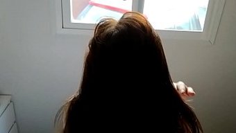 Gerçek Bir Çift, Pencerenin Önünde Vahşi Ve Sapık Oluyor