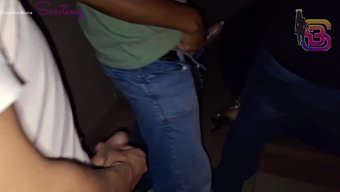 Bir Eş, Swinger Kulübünde Birden Fazla Adamla Seks Yapıyor.