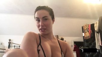 Kıvrımlı Bir Genç (18+) Iç Çamaşırıyla Twerk Yaparak Mastürbasyon Talimatı Veriyor, Ev Yapımı Video