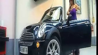 Azgın Genç Sabahları Sikişiyor