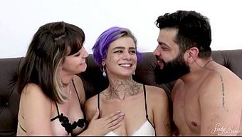Bir Arkadaşımı Evine Çağırdım, O Da Ikimizle Birlikte Oldu.