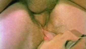 Siyah Ve Asyalı Bir Çiftle Vintage Irklararası Porno