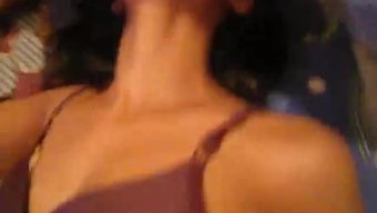 Dar Amcıklı Miss Kız Istediği Her Şeyi Alıyor