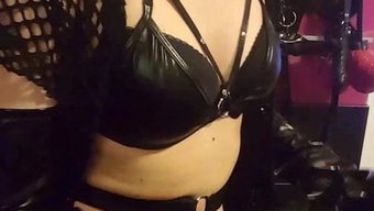 Bdsm Videosunda Bayan Emma'Nın Aşağılanması Ve Işemesi. Bu Videoyu Kaçırmayın!
