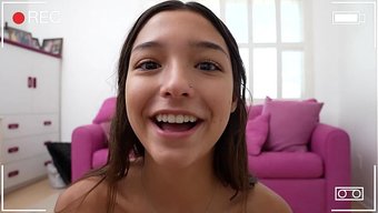 Üvey Babam Için Layla Jenner'La Birlikte Ağız Dolusu Boşalma Yaptım.