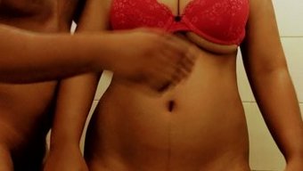 Müslüman Türbanlı Porno Videosunda Büyük Meme Uçları Ve Arkadan Eylem
