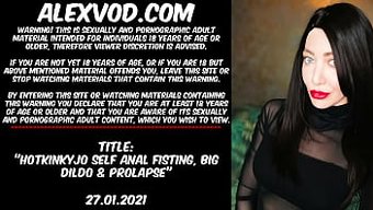 Hotkinkyjo'Nun Anal Fisting Ve Prolapsisi Büyük Dildo Ile
