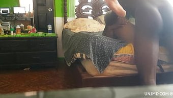 Göğüslü Öğretmen Ve Iyi Donanımlı Bir Erkekle Ateşli Bir 3d Buluşmasının Tadını Çıkarın