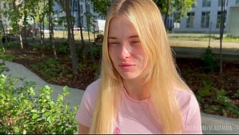 Sessiz Oda, Tehlikeli Üvey Aile Gerilimi Ve Inkar Edemeyeceği Bir Misafir