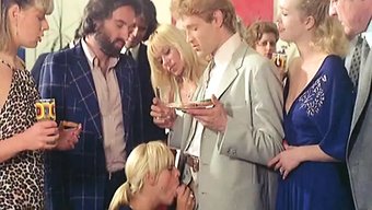 Retro Grup Seks Sahnesi'Nde Boşalma Galore