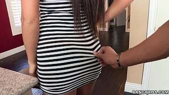 Bangbros'Un Pov Porno Yıldızı Gözleriniz Için Bir Ziyafet!