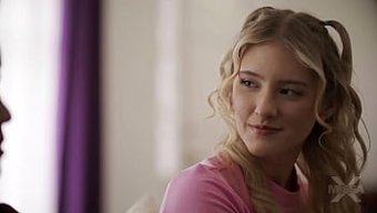 Melody Marks Bu Pornoda El Işi Ve Sakso Çekiyor