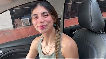 Arkadaşının Sik Sorunlarından Kurtulmasına Yardım Ettim
