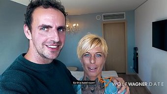 Vicky Huntd'In Dövmeli Vücudu, Açık Havada Pov'Da Wolf Wagner'In Büyük Yarağından Derin Bir Dalma Alıyor