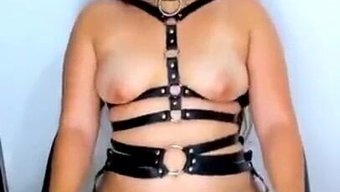 Kinky Bondage Ile Bağlanmış Dolgun Am, Yüksek Çözünürlüklü 60 Fps'De Çekildi