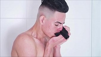Calcinha Videosunda Büyük Popolu Genç Kızın Orgazm Zevki
