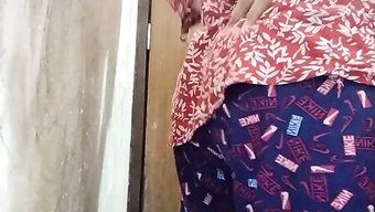 Hint Bhabhi'Nin Anal Ve Lezbiyen Zevklerinden Keyif Aldığı Ev Yapımı Bir Video