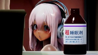 Tatlı Suratlı Hentai Kızın Inanılmaz Bir Yeteneği Var.