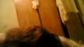 Bir Arap Kız Bir Webcam Şovunda Iyi Performans Sergiliyor.
