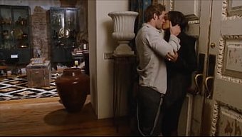 Bağımlılığı Olan Bir Kadın Bu Filmde Kocasını Aldatıyor.