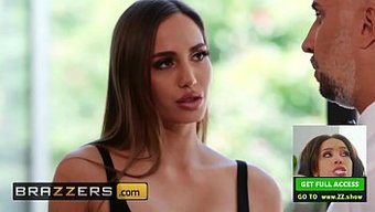 Büyük Kalçalı Latin Milf Sakso Çekiyor Ve Sert Bir Şekilde Beceriliyor