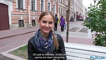 Genç (18+) Sabrina Moore'Un Ilk Sert Videosu