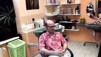 Büyük Yaraklı Alman Milf, Amını Genişletiyor