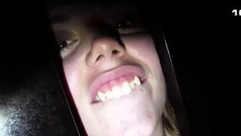 Bir Kız, Gloryhole'Dan Oral Seks Yaparken 18 Yük Sperm Alıyor