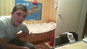 Yatak Seven Üniversiteli, Yurt Odasında Sikişiyor