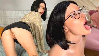 Rus Güzeli Alexa Poshspicy Seks Istiyor Ve Gözünü Üvey Oğluna Dikiyor