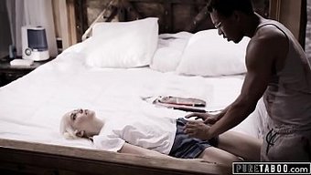 Chloe Cherry Ve Chloe Couture, Sahte Bir Doktorla Sürpriz Bir Creampie Yapıyorlar