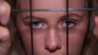 Güzel Ella Elastic'In Ilk Bdsm Deneyimi, Sert Yüz Sikişi Ve Vajina Dudakları Oyunu