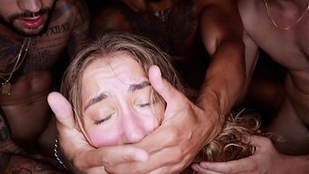 Tatlı Kız Lil Phillips Anal Yapıyor Ve Amı Fışkırtılıyor.
