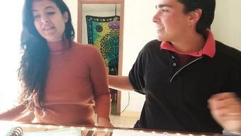 Yaramaz Üniversite Öğrencisi, Öğretmeni Tarafından Amını Siktiriyor